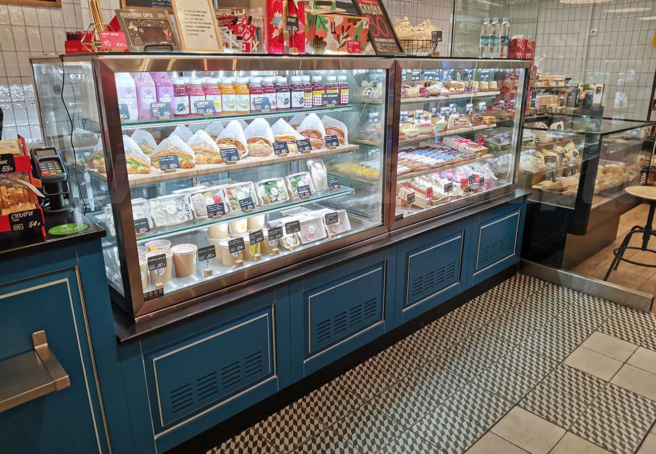 Стандартные холодильные Витрины КУБ ПСВ под зашивку синими панелями заказчика, в популярной сети пекарен