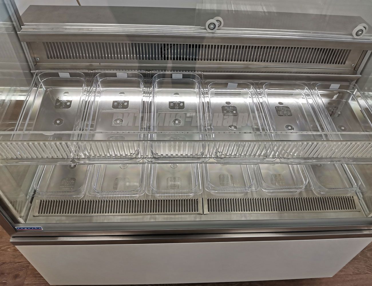 Морозильная витрина для мороженого
